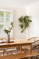 https://images.listonce.com.au/custom/160x/listings/45-herald-street-cheltenham-vic-3192/572/01748572_img_05.jpg?ml3FQmn_UDY