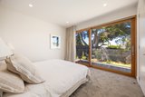https://images.listonce.com.au/custom/160x/listings/45-st-pauls-road-road-sorrento-vic-3943/380/01877380_img_12.jpg?EZbWrs8kfHY