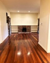 https://images.listonce.com.au/custom/160x/listings/45-williams-road-blackburn-vic-3130/722/01628722_img_05.jpg?6vnsYiPe7I0