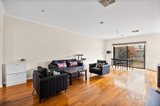 https://images.listonce.com.au/custom/160x/listings/450-blenheim-road-newport-vic-3015/028/01991028_img_04.jpg?WbqmLvO2GUc