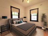 https://images.listonce.com.au/custom/160x/listings/450-grove-road-hawthorn-vic-3122/714/01928714_img_04.jpg?cddNu4_vtjU
