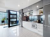 https://images.listonce.com.au/custom/160x/listings/45047-riverside-quay-southbank-vic-3006/551/01620551_img_10.jpg?hRfSANsSHsY