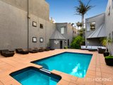 https://images.listonce.com.au/custom/160x/listings/4515-beach-street-port-melbourne-vic-3207/019/01088019_img_14.jpg?8TM5tnnakTs