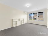 https://images.listonce.com.au/custom/160x/listings/453-yarra-street-heidelberg-vic-3084/623/01916623_img_04.jpg?ySMMRDJxG98