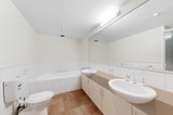 https://images.listonce.com.au/custom/160x/listings/456-beach-road-hampton-vic-3188/560/01933560_img_15.jpg?mYuum1obGq0