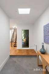 https://images.listonce.com.au/custom/160x/listings/459-st-kilda-street-elwood-vic-3184/500/01937500_img_15.jpg?zWtQDdWPCIQ