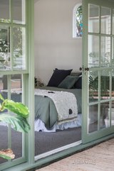 https://images.listonce.com.au/custom/160x/listings/46-bennett-street-alphington-vic-3078/864/00890864_img_14.jpg?ooBnNPuaAXg