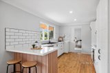 https://images.listonce.com.au/custom/160x/listings/46-castlemaine-road-maldon-vic-3463/418/01596418_img_06.jpg?hTlEACSiG1A