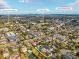 https://images.listonce.com.au/custom/160x/listings/46-celeste-street-doncaster-east-vic-3109/636/01702636_img_15.jpg?7zvp0LQbFDE