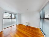 https://images.listonce.com.au/custom/160x/listings/46-clifton-avenue-clifton-hill-vic-3068/745/01580745_img_07.jpg?IrtfigXpTIA