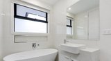 https://images.listonce.com.au/custom/160x/listings/46-eve-court-forest-hill-vic-3131/576/01895576_img_04.jpg?phnZSgw6zlw
