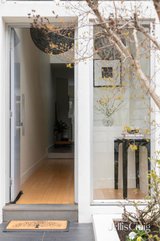 https://images.listonce.com.au/custom/160x/listings/46-glass-street-richmond-vic-3121/557/01809557_img_20.jpg?lNdBQO_VtSI