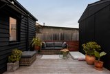 https://images.listonce.com.au/custom/160x/listings/46-hammond-street-thornbury-vic-3071/062/01899062_img_10.jpg?oAQAvziz7hg