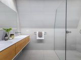 https://images.listonce.com.au/custom/160x/listings/46-johnstone-street-malvern-vic-3144/655/01019655_img_14.jpg?g91B5m3OY5Y