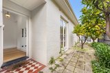 https://images.listonce.com.au/custom/160x/listings/46-lang-street-south-yarra-vic-3141/063/01954063_img_10.jpg?vxFx3BSwQXc