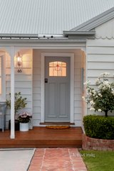 https://images.listonce.com.au/custom/160x/listings/46-manton-street-heidelberg-vic-3084/376/01635376_img_03.jpg?p4Tzyr61RTY