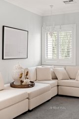 https://images.listonce.com.au/custom/160x/listings/46-market-street-essendon-vic-3040/017/01705017_img_10.jpg?MqczPxsKN2c