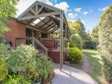 https://images.listonce.com.au/custom/160x/listings/46-morokai-grove-lilydale-vic-3140/114/01524114_img_10.jpg?hoVIhXbg7qI