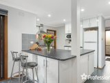 https://images.listonce.com.au/custom/160x/listings/46-regina-street-kilsyth-vic-3137/396/01526396_img_07.jpg?-lVerpKe714