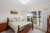 https://images.listonce.com.au/custom/160x/listings/46-the-avenue-ocean-grove-vic-3226/836/01417836_img_11.jpg?MapOqqXdx9E