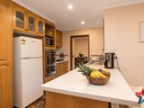 https://images.listonce.com.au/custom/160x/listings/46-zina-grove-mooroolbark-vic-3138/680/01524680_img_05.jpg?FuJVtcQvw70