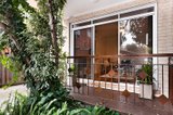 https://images.listonce.com.au/custom/160x/listings/463-ormond-road-elwood-vic-3184/991/01794991_img_06.jpg?V1hovEjeyA8