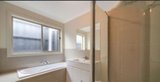 https://images.listonce.com.au/custom/160x/listings/464-ahern-road-pakenham-vic-3810/855/01746855_img_06.jpg?DTebVeuhxIM