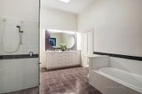 https://images.listonce.com.au/custom/160x/listings/466-queensberry-street-north-melbourne-vic-3051/985/00761985_img_08.jpg?S2KWxEkh6ZA