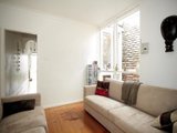 https://images.listonce.com.au/custom/160x/listings/467-coventry-street-south-melbourne-vic-3205/275/01090275_img_09.jpg?6-gNwa8Bz6g