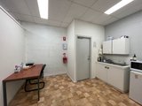 https://images.listonce.com.au/custom/160x/listings/467-pakington-street-geelong-west-vic-3218/904/01679904_img_06.jpg?-ZbOfvwtHFI