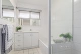 https://images.listonce.com.au/custom/160x/listings/468-grimshaw-street-bundoora-vic-3083/586/01070586_img_08.jpg?YhW_ILCshJs