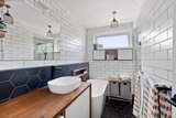 https://images.listonce.com.au/custom/160x/listings/469-spray-street-elwood-vic-3184/270/01909270_img_07.jpg?ArRx6zA5kU4