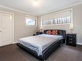 https://images.listonce.com.au/custom/160x/listings/46a-daymar-drive-mooroolbark-vic-3138/634/01727634_img_07.jpg?qyAQ-lA3caU