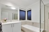 https://images.listonce.com.au/custom/160x/listings/46b-elsie-grove-chelsea-vic-3196/546/01862546_img_14.jpg?oVG2mW0-ozg