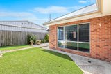 https://images.listonce.com.au/custom/160x/listings/47-alma-terrace-newport-vic-3015/019/01290019_img_12.jpg?G62j3hBybBk