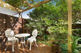 https://images.listonce.com.au/custom/160x/listings/47-barnett-street-kensington-vic-3031/643/00364643_img_03.jpg?Bhu9Si-68T8