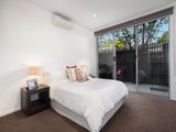 https://images.listonce.com.au/custom/160x/listings/47-beach-avenue-elwood-vic-3184/340/01793340_img_07.jpg?D74r_wdexao