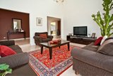 https://images.listonce.com.au/custom/160x/listings/47-bramley-crescent-wheelers-hill-vic-3150/579/01727579_img_04.jpg?2AA_CiGm270