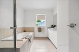 https://images.listonce.com.au/custom/160x/listings/47-casuarina-drive-romsey-vic-3434/721/01897721_img_15.jpg?Uq4fYWqUo3A