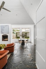 https://images.listonce.com.au/custom/160x/listings/47-donald-street-prahran-vic-3181/772/01705772_img_07.jpg?GpohgCSpy9Q