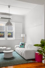 https://images.listonce.com.au/custom/160x/listings/47-henry-street-northcote-vic-3070/010/01583010_img_03.jpg?EgYpYcLvcRY