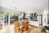 https://images.listonce.com.au/custom/160x/listings/47-laurie-street-newport-vic-3015/064/01977064_img_09.jpg?ylq2yo8R5lU