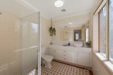 https://images.listonce.com.au/custom/160x/listings/47-maroong-drive-eltham-vic-3095/275/00710275_img_07.jpg?vjc8UU6B_IY