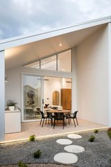 https://images.listonce.com.au/custom/160x/listings/47-molesworth-street-coburg-vic-3058/084/01717084_img_17.jpg?GAmRIGmfTbQ