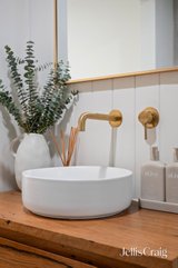 https://images.listonce.com.au/custom/160x/listings/47-monbulk-road-mount-evelyn-vic-3796/167/01905167_img_19.jpg?ZT2xJrCzrEY