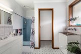 https://images.listonce.com.au/custom/160x/listings/47-ningana-street-alfredton-vic-3350/701/01316701_img_07.jpg?jppCDORHXTc