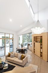 https://images.listonce.com.au/custom/160x/listings/47-obriens-lane-templestowe-vic-3106/858/01453858_img_09.jpg?fA_xGmHXrAI