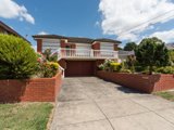 https://images.listonce.com.au/custom/160x/listings/47-parkvalley-drive-chirnside-park-vic-3116/409/01524409_img_20.jpg?wMBDSoCNS2Y