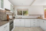 https://images.listonce.com.au/custom/160x/listings/47-peace-street-glen-iris-vic-3146/756/01177756_img_04.jpg?FA1NDL4MOgc