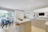 https://images.listonce.com.au/custom/160x/listings/47-pinehills-drive-greensborough-vic-3088/062/01166062_img_03.jpg?uoiFkrbAfNQ